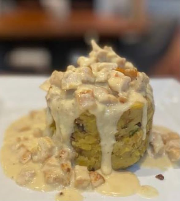 Mofongo de Pollo a la Crema